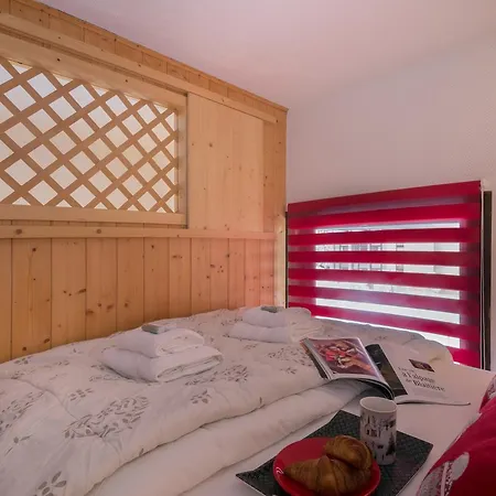Grand Roc - Ancolies 127 Kercham * Chamonix